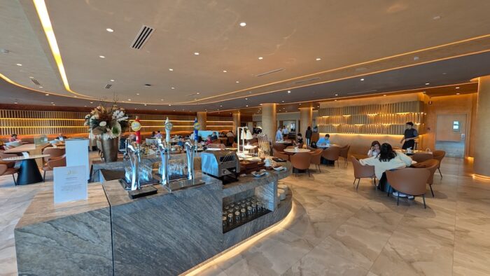 20260611 140846| 【マニラ空港ターミナル3】JALも移行!最新ラウンジ「FIRST MERIDIAN LOUNGE」が凄すぎる