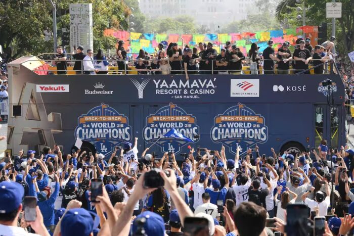 5M6Z326ZJROFJHAXNR32DIPW4E｜ 翻訳では届かない言葉｜ワールドシリーズとアスリートたちが教えてくれた"自分の言葉で世界をつなぐ力"