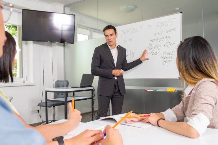 image 21｜ 英検®1級 面接対策｜スピーキング力を伸ばす勉強法と合格のコツ