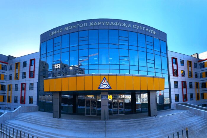 1280X1280 4｜ 元横綱・日馬富士さんとモンゴルで語った、これからの英語教育と人づくり