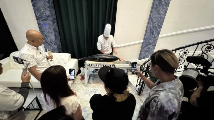 20251106 144721| 11月9日(日)テレビ東京系 日曜プラチナアワー「世界の日本人街で大捜索!なんでそんなに儲かるの?教えて!ガッポリ日本人」に出演します