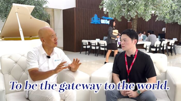 QQ English 21 17 screenshot| TOMO’S TRAVEL / トモズトラベルさんの密着取材を受けました