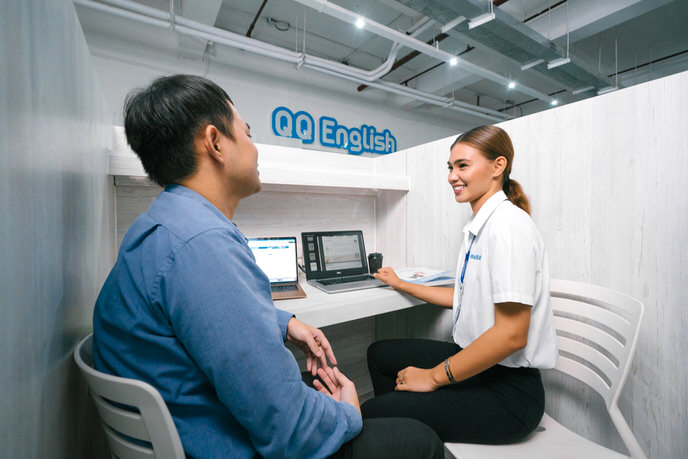 7B Teacher Student Portraits Jones Media 0018 DSC00308 3｜ スピーキング正答率1割の衝撃。日本の学校教育の限界と、それを突破する「環境」という劇薬