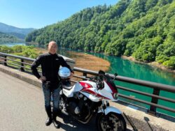 61bd 4｜ 61歳は、バイクの上で誕生日を迎えました。
