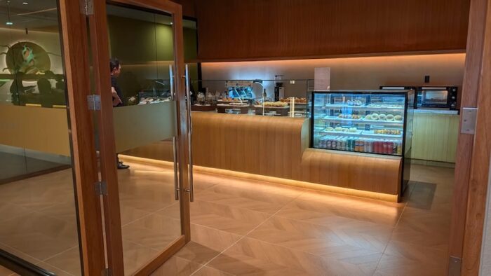 FIRST MERIDIAN LOUNGE 2| 【マニラ空港ターミナル3】JALも移行!最新ラウンジ「FIRST MERIDIAN LOUNGE」が凄すぎる